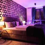 Апарт-отель The Penthouse At Eco Smart Нюрнберг
