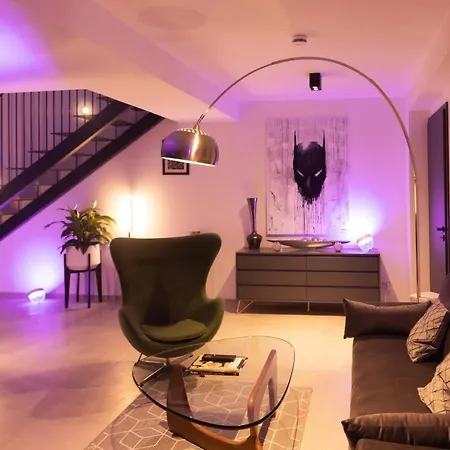 Апарт-отель The Penthouse At Eco Smart