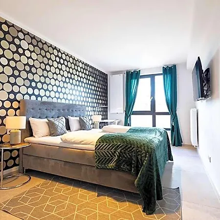 The Penthouse At Eco Smart Апарт-отель Нюрнберг