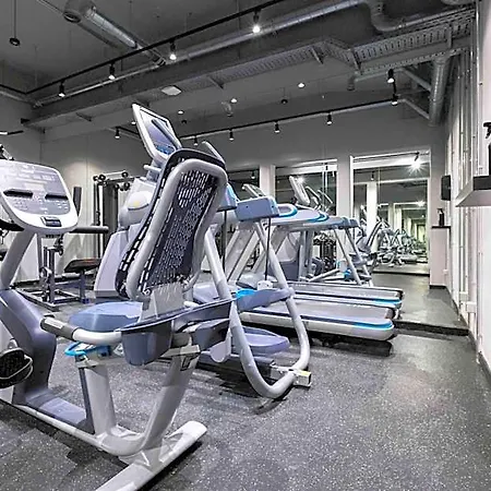The Penthouse At Eco Smart Апарт-отель Нюрнберг